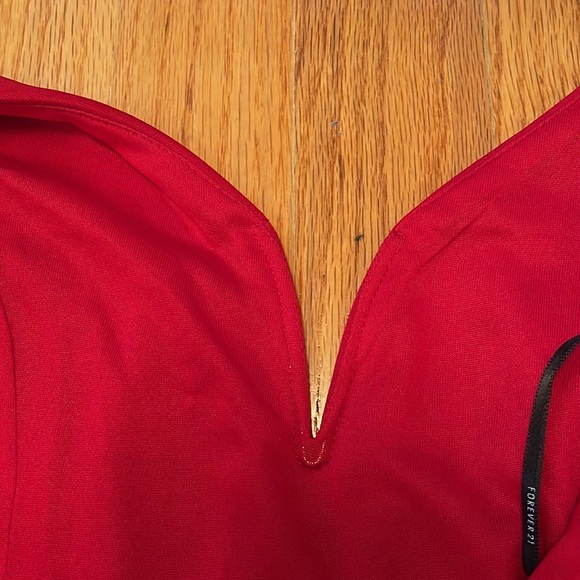 Forever21 Black Capri Cropped 3/4 Length Workout Leggings with a White Waistband - Picture 6 of 6